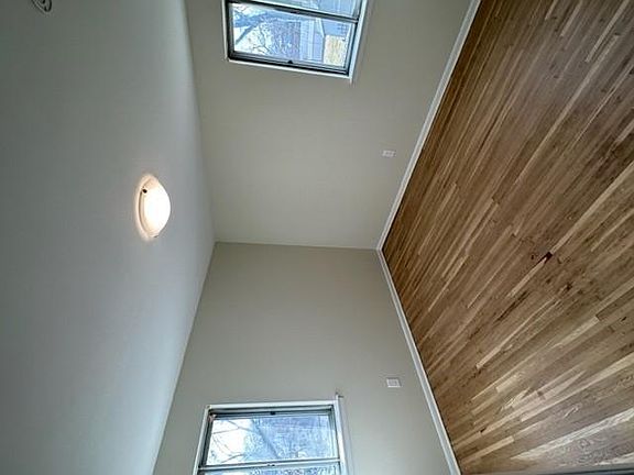 3rd image of 162 Bridge St #1A