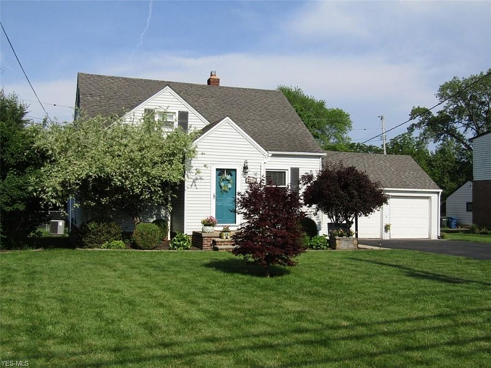 1st image of 5355 W 220th St