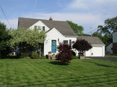 5355 W 220th St, Fairview Park, OH, 44126