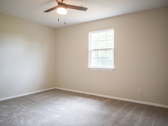 5th image of 1002 Tate St