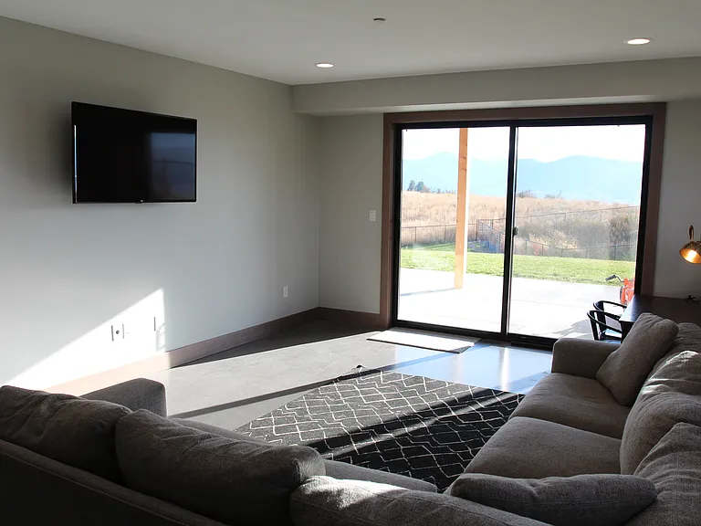 81 Nora Ln — Photo 19