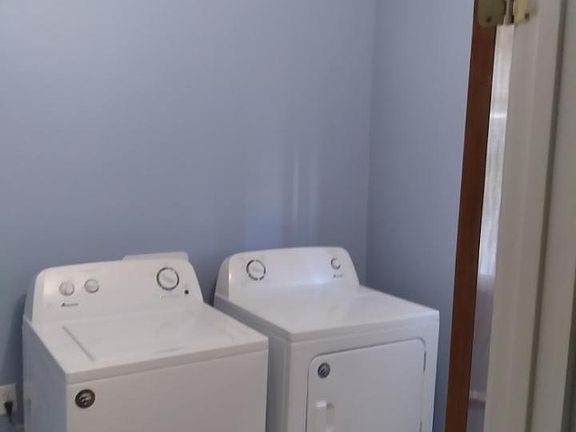 4th image of 1607 W Adams St #A