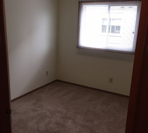 2nd image of 780 Regent Dr APT 08