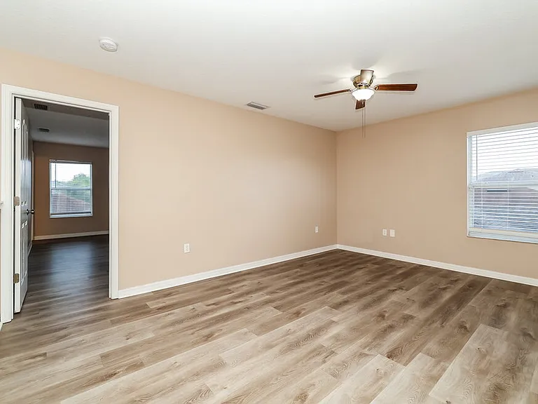 12122 Fern Haven Ave — Photo 8