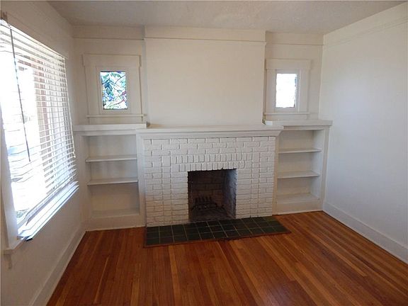 5th image of 2718 N Campbell St