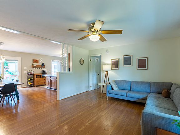 4th image of 1012 Bridle Ct