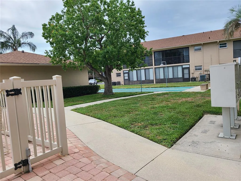 2 bed, 2.0 bath, 874 sqft, $1,850 — Photo 4