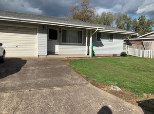 617 Dempsey St, Harrisburg, OR 97446