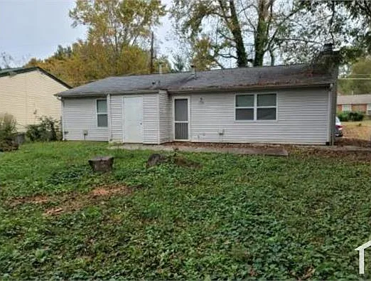 3 bed, 1280 sqft, $2,000 — Photo 2