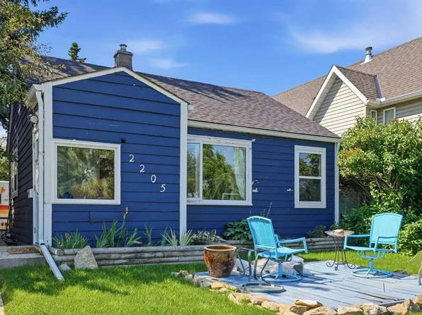 2205 N 27th Ave SW, Calgary, AB T2T 1J1