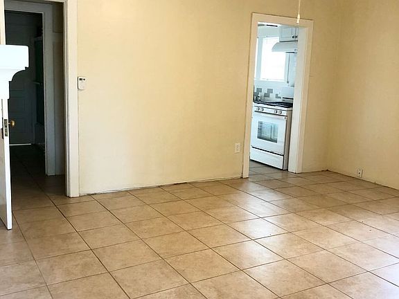 3rd image of 2212 C St #2124