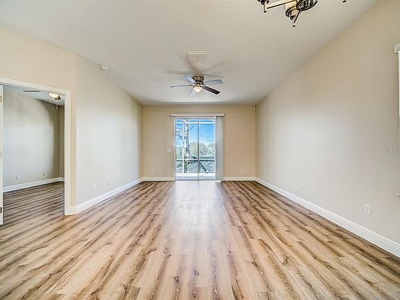 5th image of 3494 Capland Ave