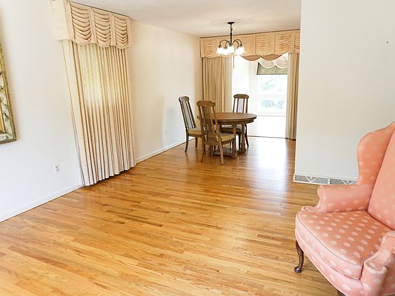 5th image of 1420 Miner Cir