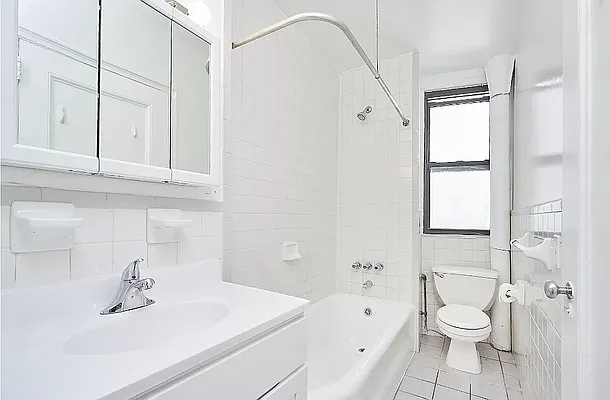 Rented by Living New York | media 10