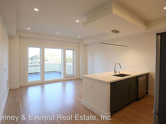 2nd image of 1740 Broadway APT 206