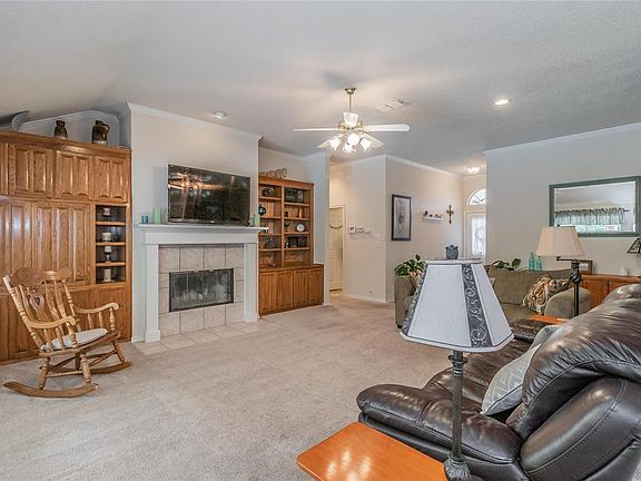 3rd image of 8141 Hulen Park Cir