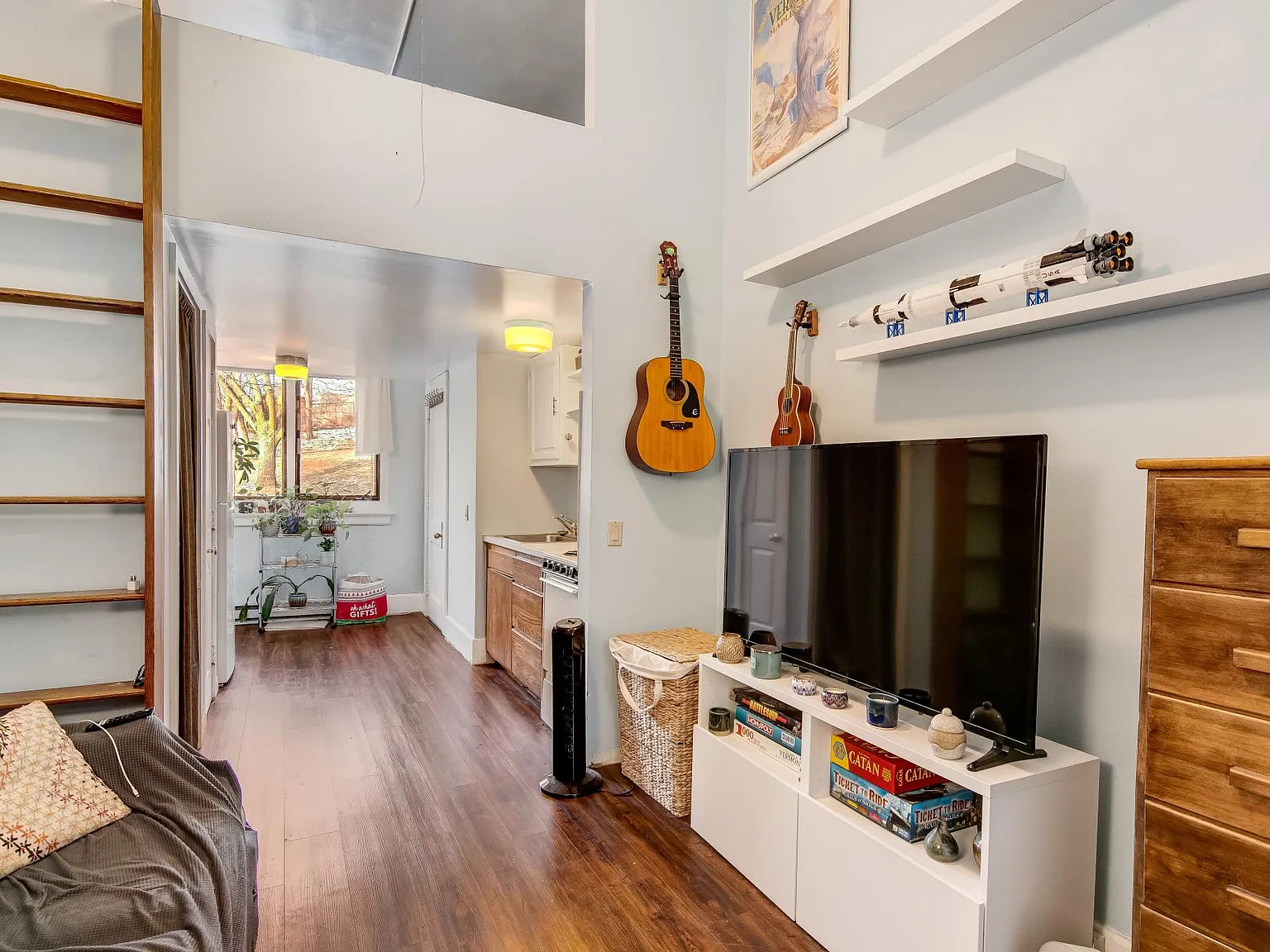1 bed, 450 sqft, $1,585 — Photo 4