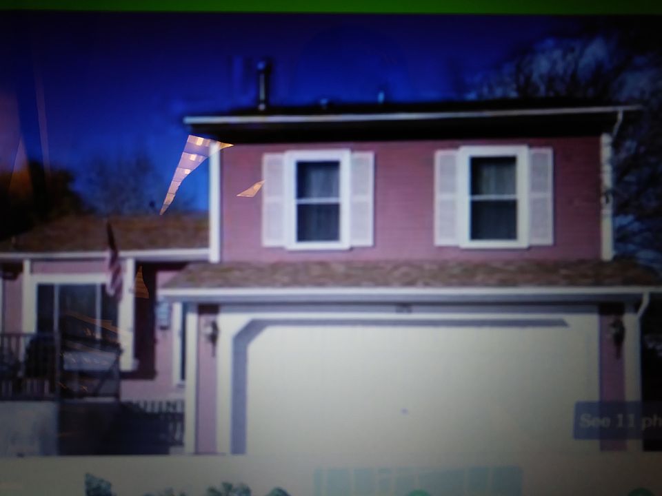 2nd image of 175 Willow Ct N