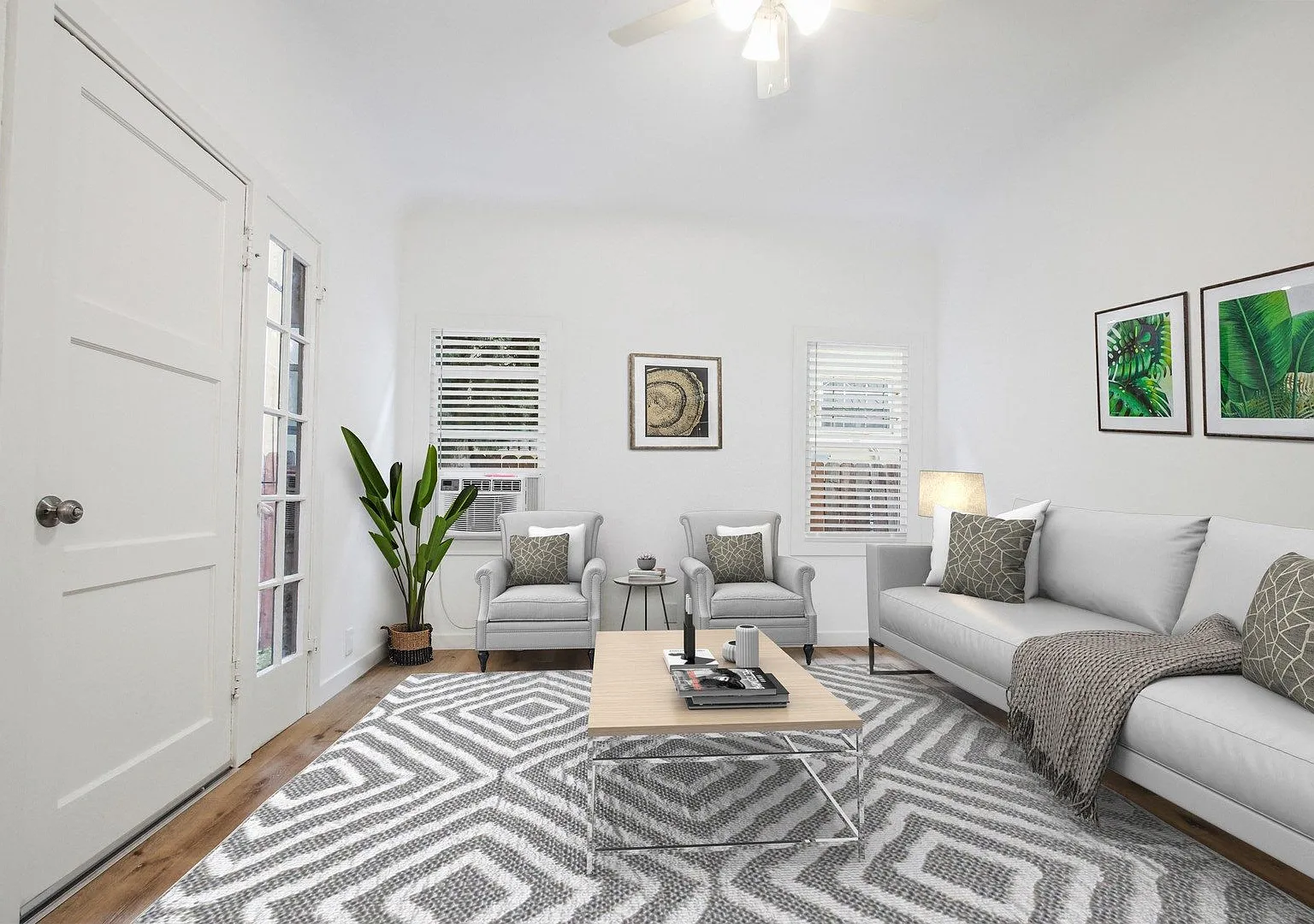 Barton Apartments — Photo 1