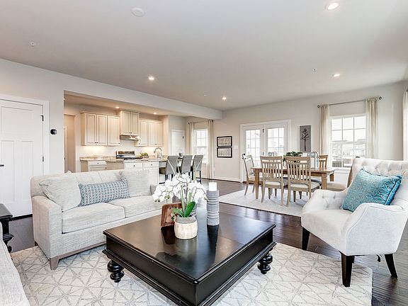 5th image of 833 Rain Tree Dr Lot 85