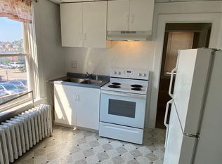 38 W 2nd St #E, Greensburg, PA 15601