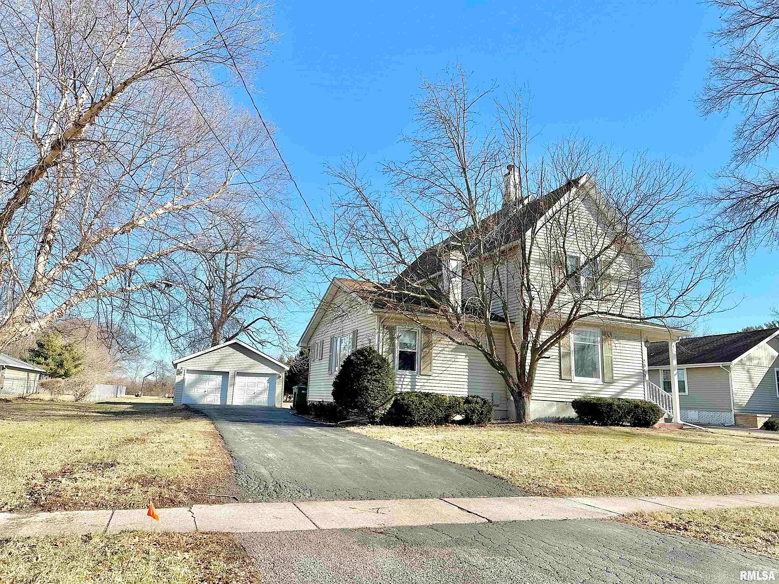 2049 N Broad St, Galesburg, IL 61401 Zillow