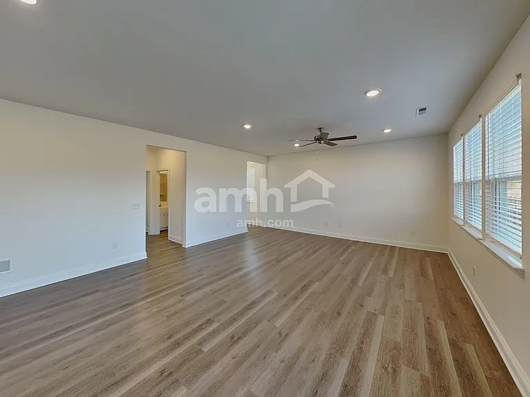 9022 Henley Ave — Photo 6