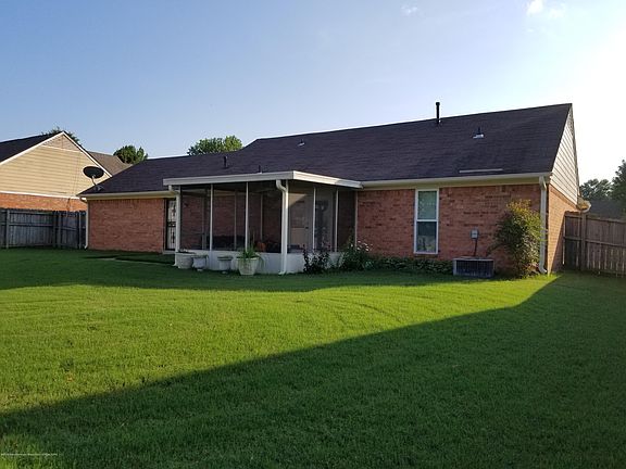 2nd image of 5384 Woodchase Dr