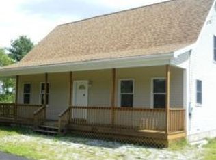 21 Grant St, Tilton, NH 03276