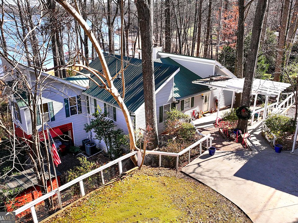 1st image of 46 Clearwater Dr