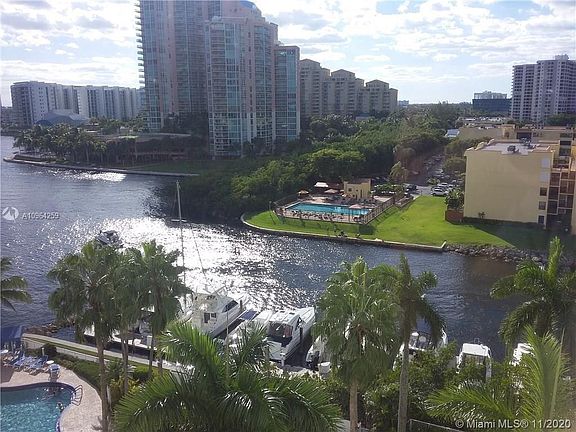 4th image of 3530 Mystic Pointe Dr APT 906