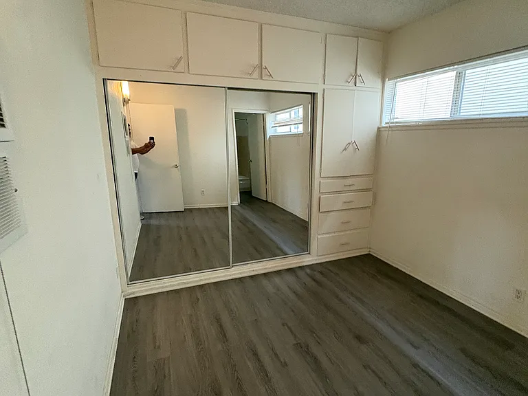 405 Corona Del Mar #4 — Photo 5