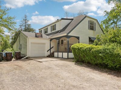 3730 South Sunny Slope ROAD, New Berlin, WI, 53151