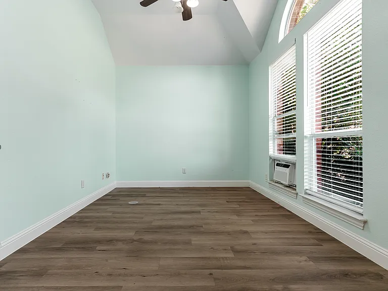 5601 Glenview Ln — Photo 22