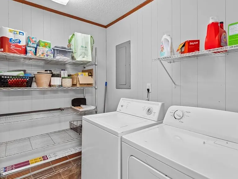 1755 Madison Ave — Photo 16