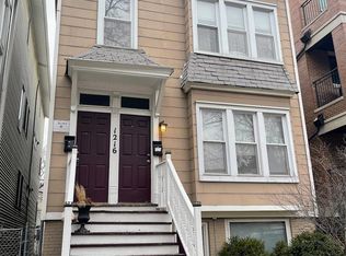 1216 W Barry Ave #2F, Chicago, IL 60657