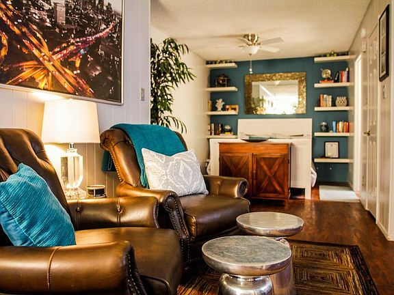 Living Room/Bedroom