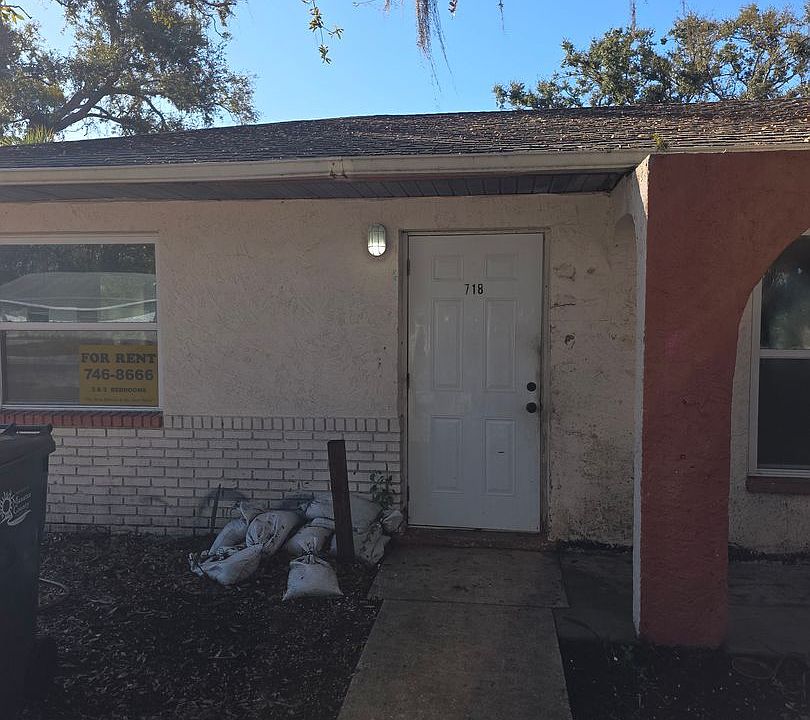 1st image of 718 56th Ave E