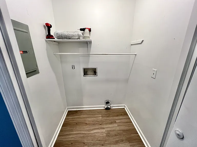 414 Zetterower Rd #B — Photo 11