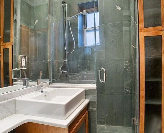 4th image of 306 W 4th St APT A1