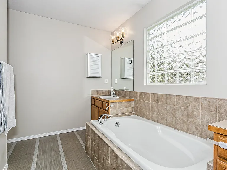 864 S Sunset Cir — Photo 18