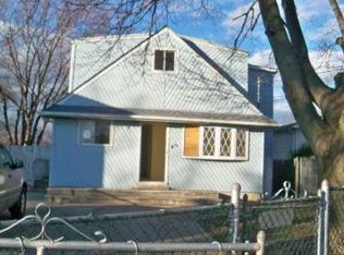 45 Malta St, Copiague, NY 11726