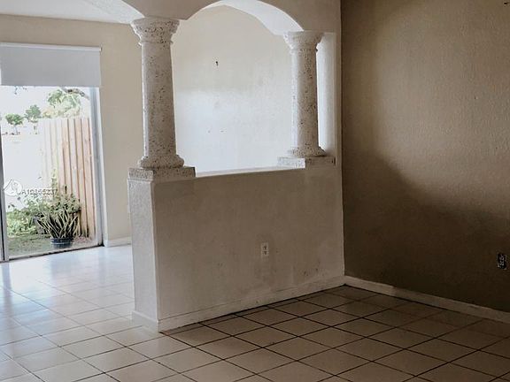 2nd image of 2615 SE 14th Ave #393