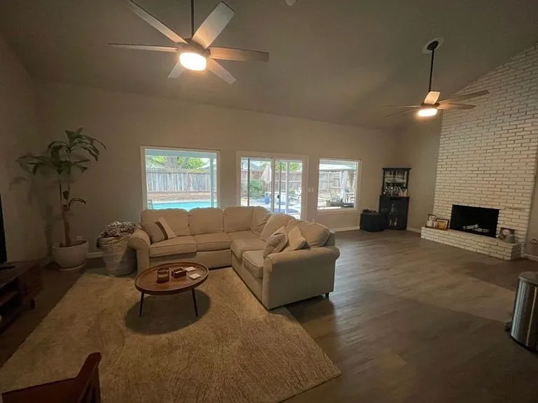 3289 E Paul Ave — Photo 8