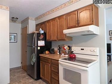 3rd image of 5540 Wrens Ln APT A