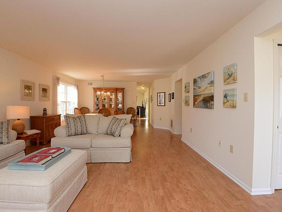 3rd image of 1701 Buttonwood Ave