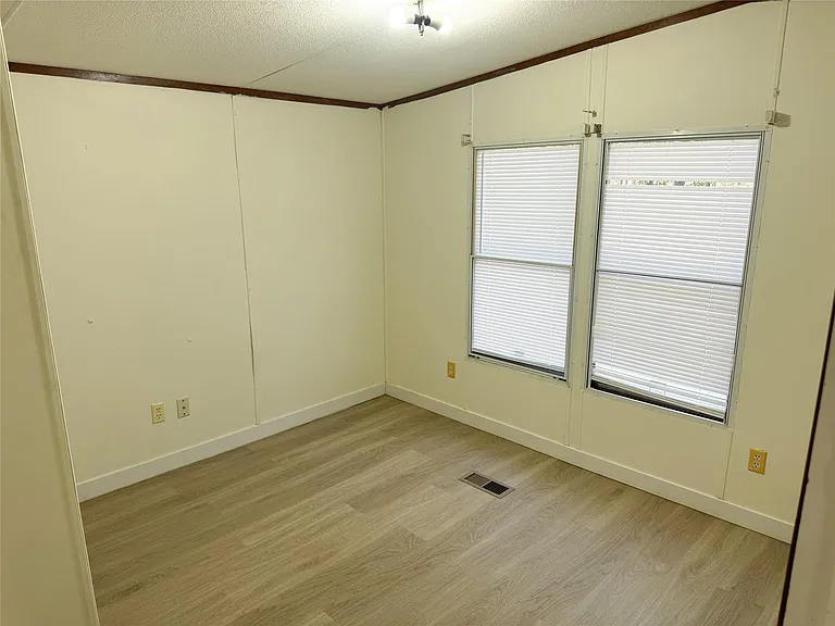 39 County Road 3478 — Photo 17