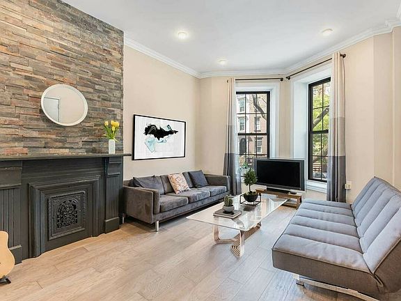 3rd image of 286 Clifton Pl #Tw