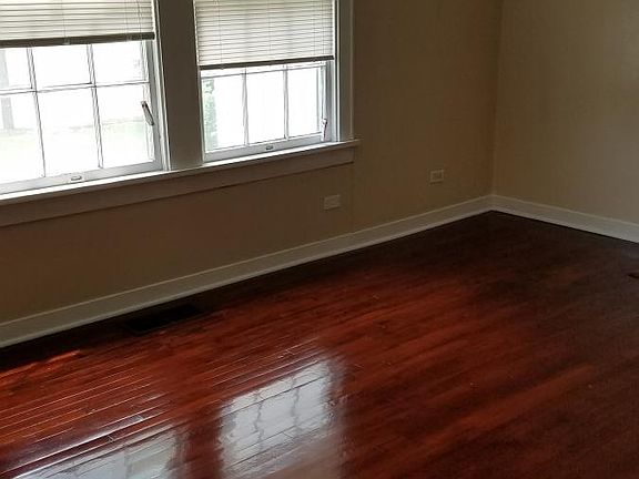 2nd image of 222 Boulevard St