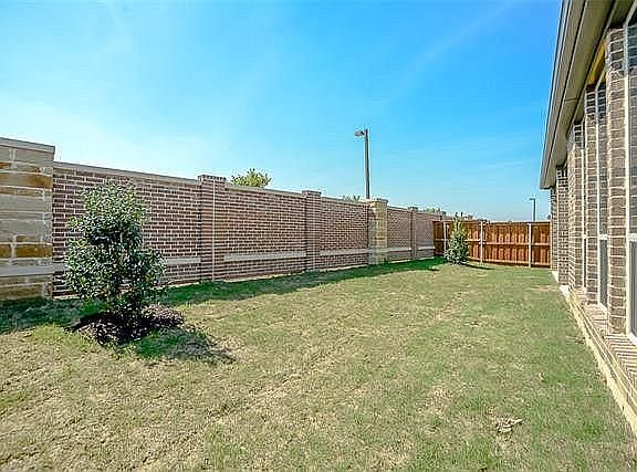 2nd image of 5539 Claiborne Ct